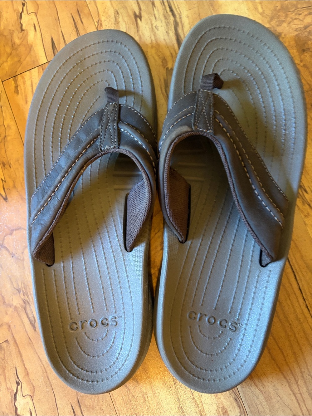 Crocs Yukon Vista Flip Flops Thongs vegan croslite sandals Brown Women 12? EUC
